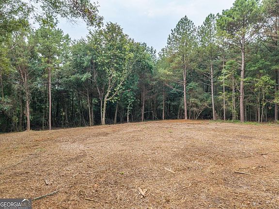 2nd image of 556 Iron Hill Rd