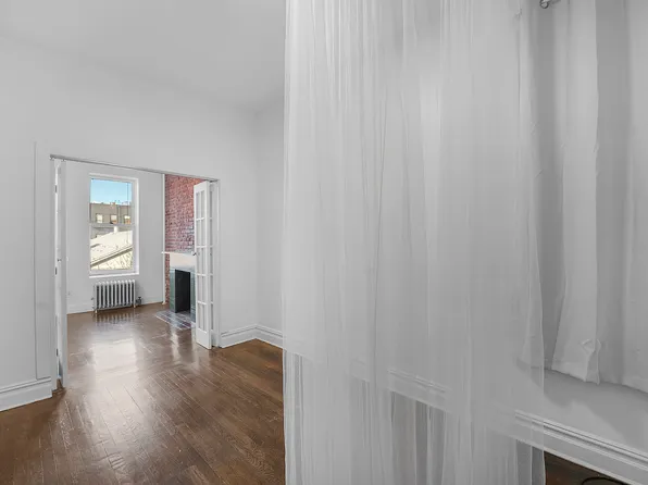 82 Christopher Street image 8 of 11