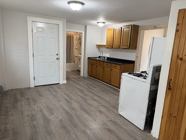 159 Elm St #1 — Photo 4