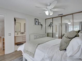 4202 Ridgewood Ct, Palm Beach Gardens, FL 33403