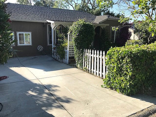 2nd image of 160 El Bonito Way
