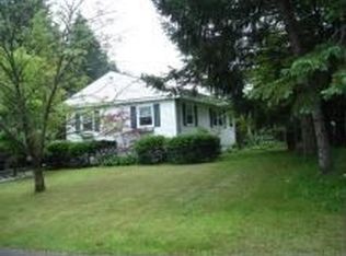 10 Saint Charles Pl, Saratoga Springs, NY 12866