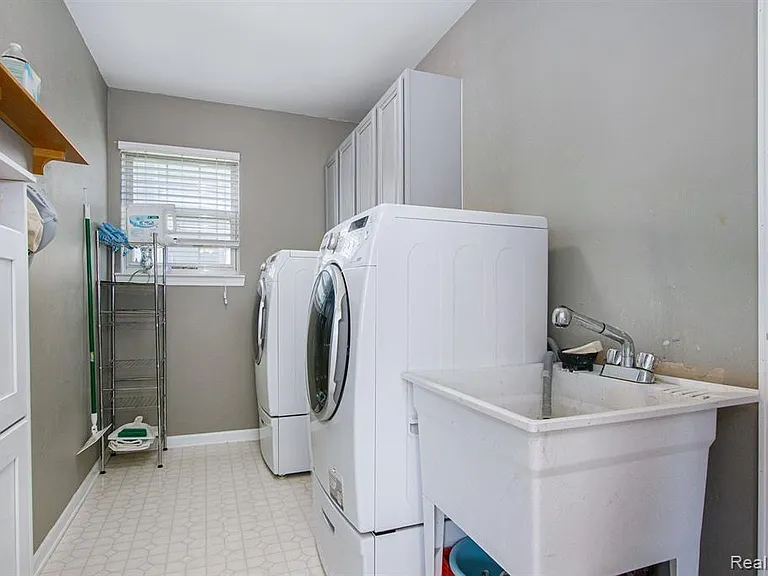 972 S Parkwood Dr — Photo 13