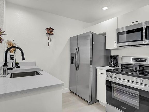 5th image of 4009 Venetian Bay Dr APT 103