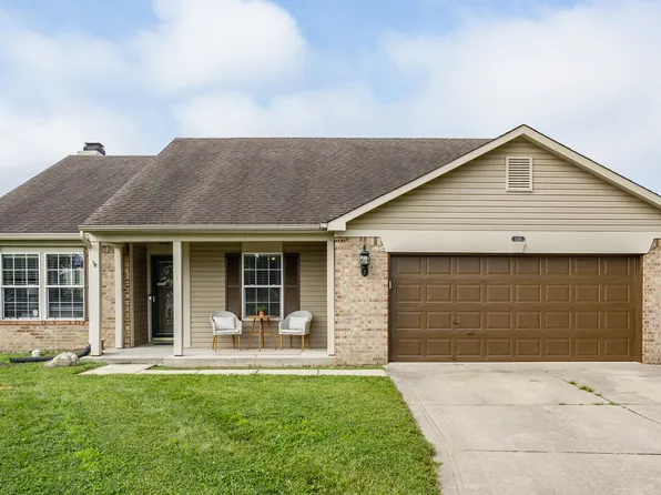 109 Meadowview Dr, Mooresville, IN 46158