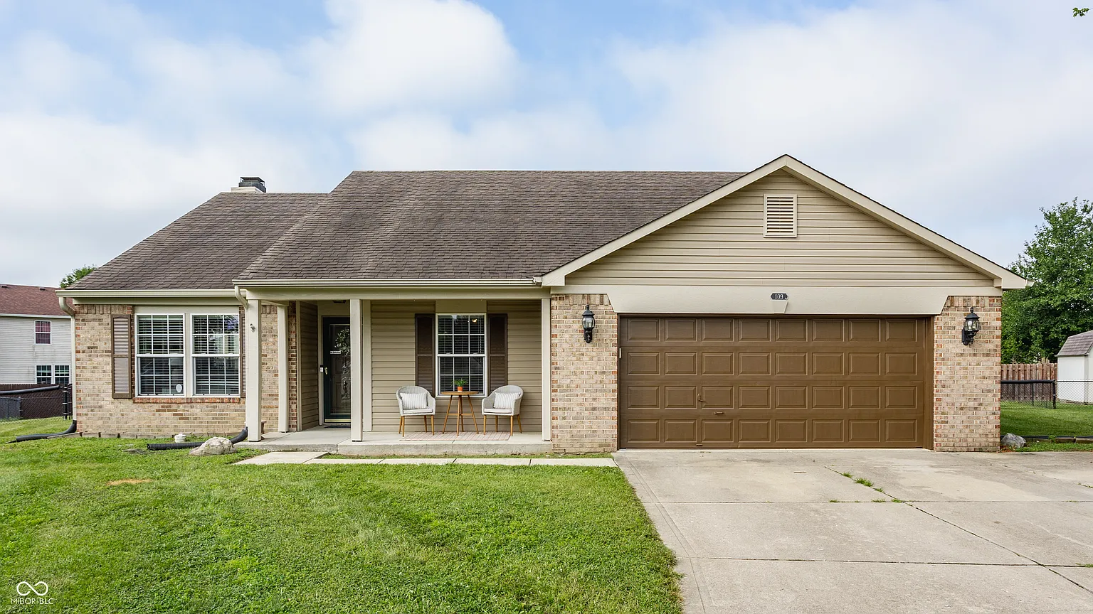 109 Meadowview Dr photo 1
