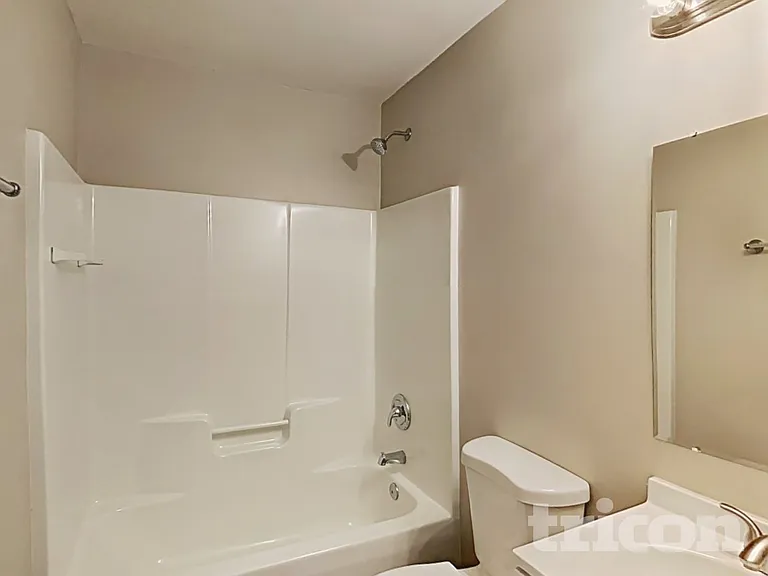 1816 Oakdale Green Dr — Photo 11