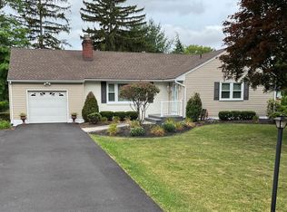 1707 Makefield Rd, Yardley, PA 19067