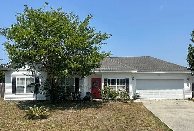 32 Wintergreen Dr — Photo 1