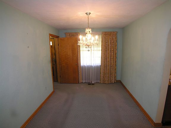 4th image of 7 Westwood Ln