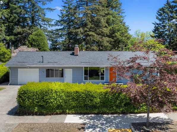 2006 NE 138th Pl, Portland, OR 97230