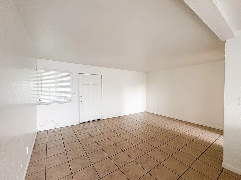 2417 E Campbell Ave #11A — Photo 17