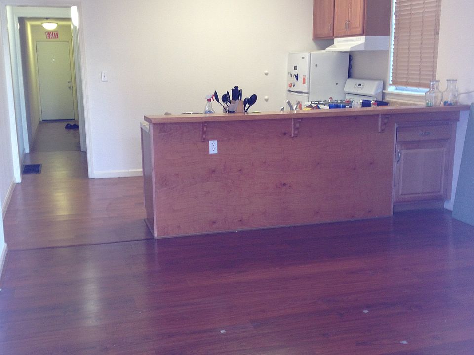 2nd image of 812 A St APT 2
