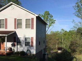 160 Sids Ln, Hilltop, WV 25855