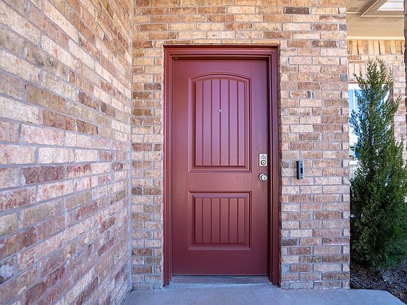 2nd image of 1001 Acacia Creek Dr