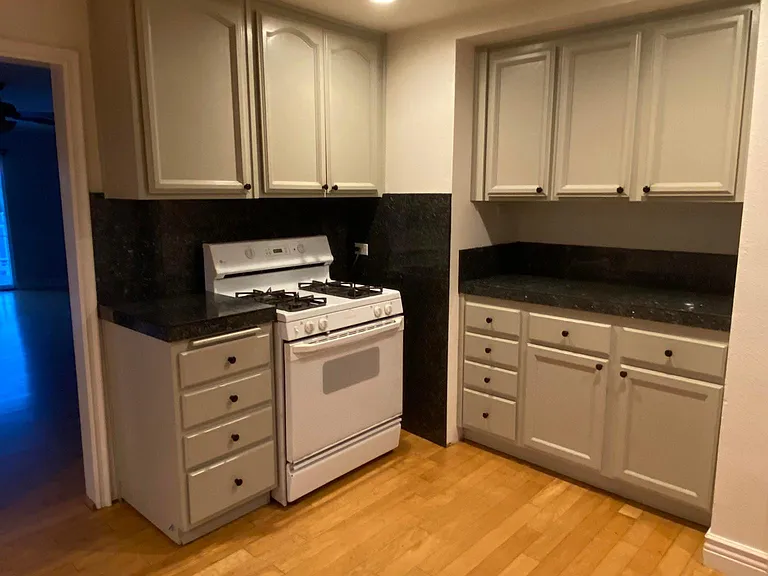 140 Walker Dr — Photo 14