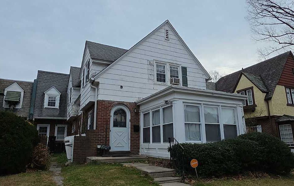 2nd image of 25 Mansfield Rd