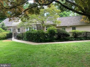 40 Hunters Ln, Devon, PA 19333