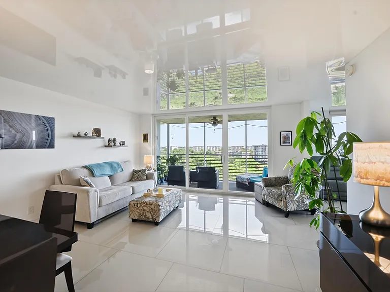 4015 W Palm Aire Dr #1001 — Photo 16