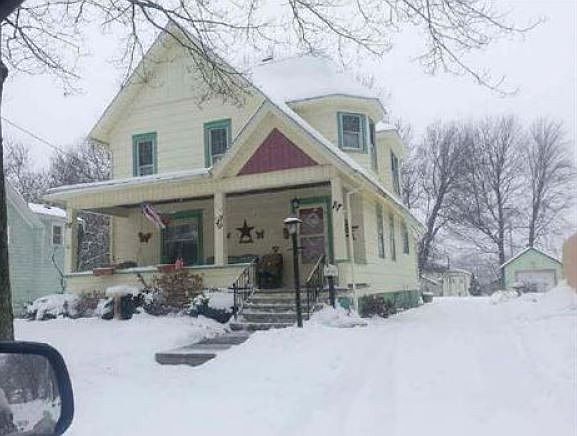 2nd image of 712 Maple Ave