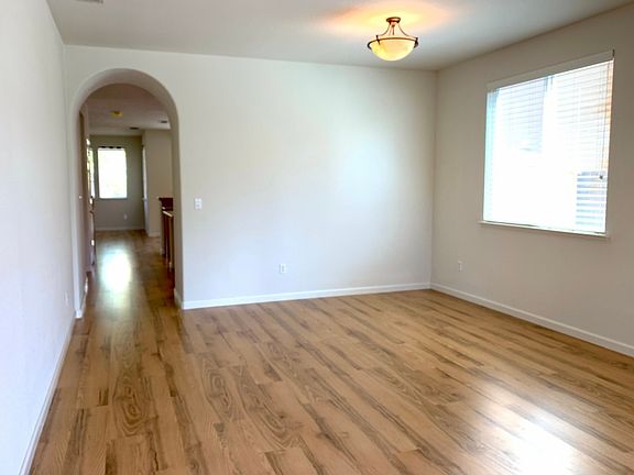 2nd image of 300 Greg Thatch Cir