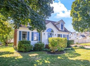 18 Joy St, Franklin, MA 02038