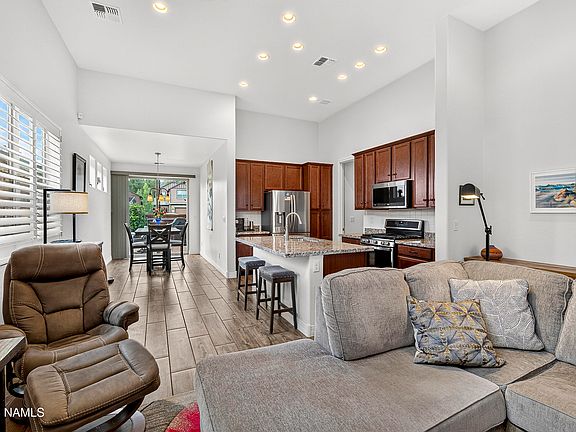 5th image of 2856 W Presidio Dr