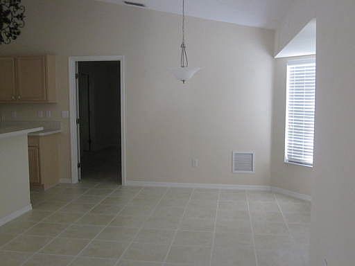 1st image of 5722 NW Zenith Dr