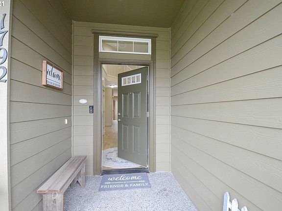4th image of 1792 Clover Ln