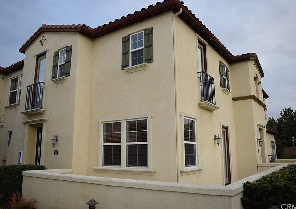 1st image of 2750 E Oak Hill Dr Unit 11