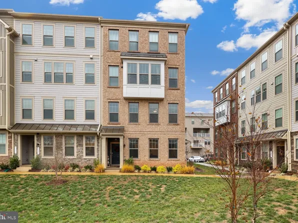 408A Pullman Pl, Manassas Park, VA 20111