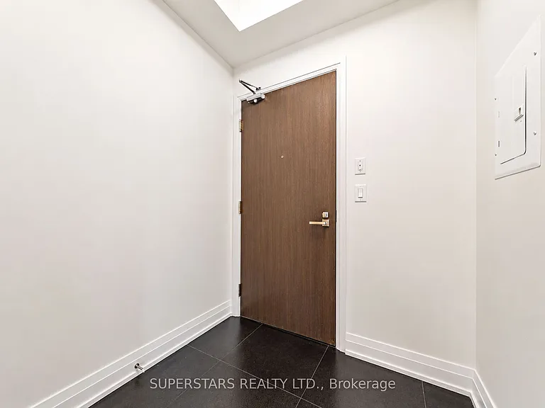 7161 Yonge St #1626 — Photo 24