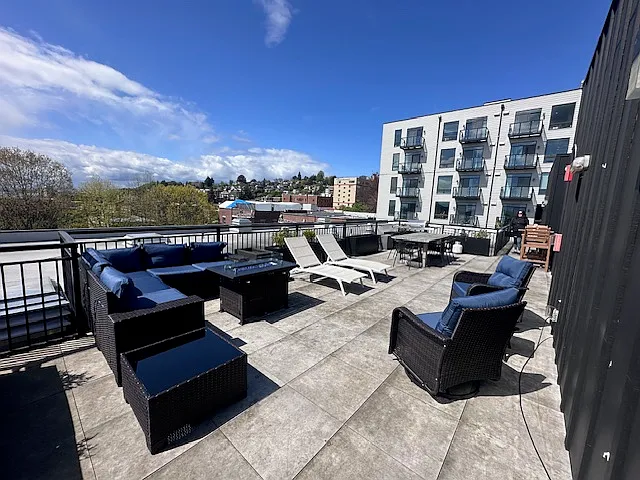 Russo Apartments — Photo 7