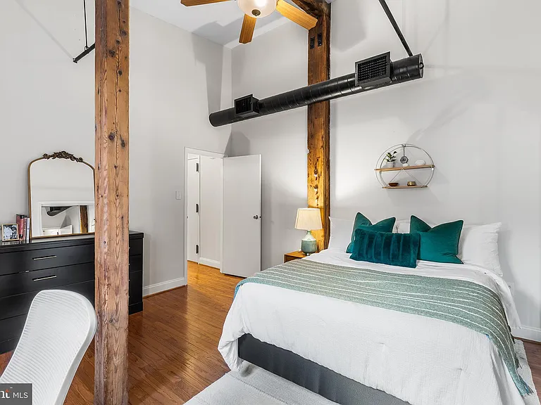 205 N 4th St #11-F5 — Photo 20
