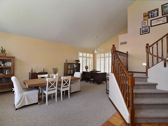 3rd image of 1327 E Thistle Landing Dr