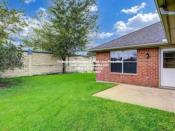 3rd image of 5114 Blanco Dr