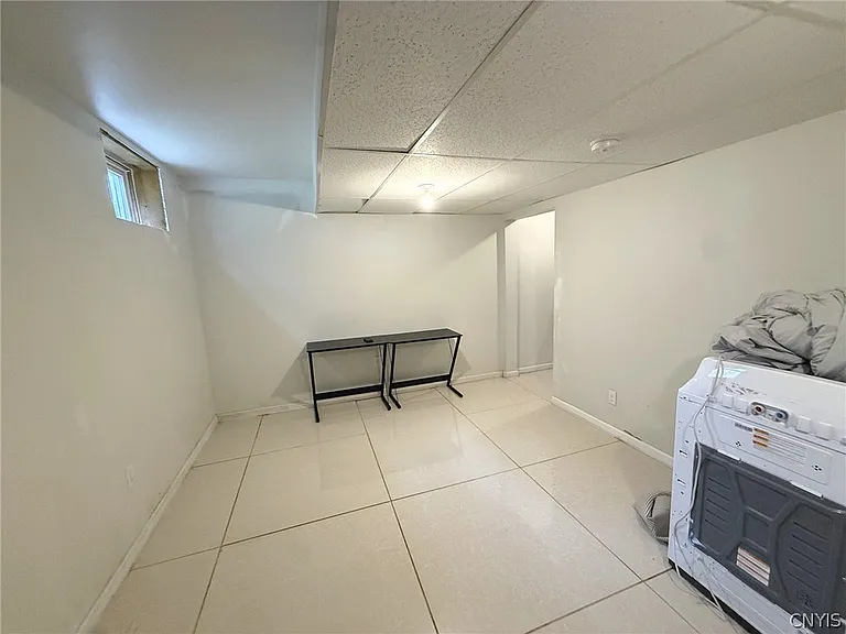923 Emmett St — Photo 34