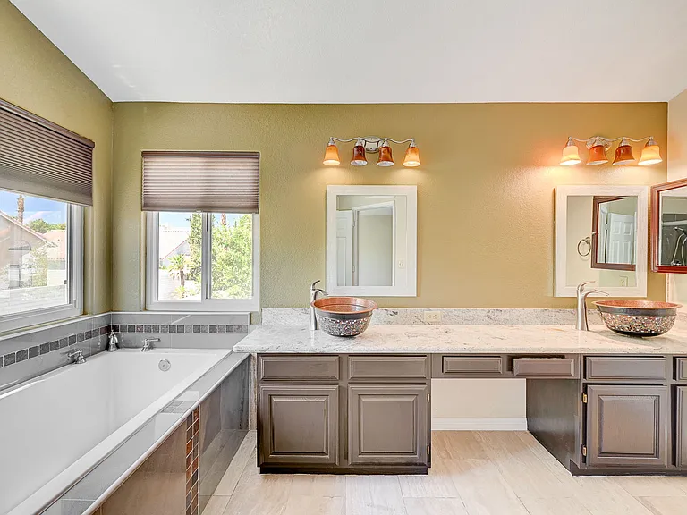 2733 Brookstone Ct — Photo 45