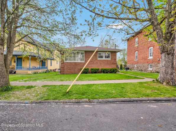 935 N Irving Ave, Scranton, PA 18510