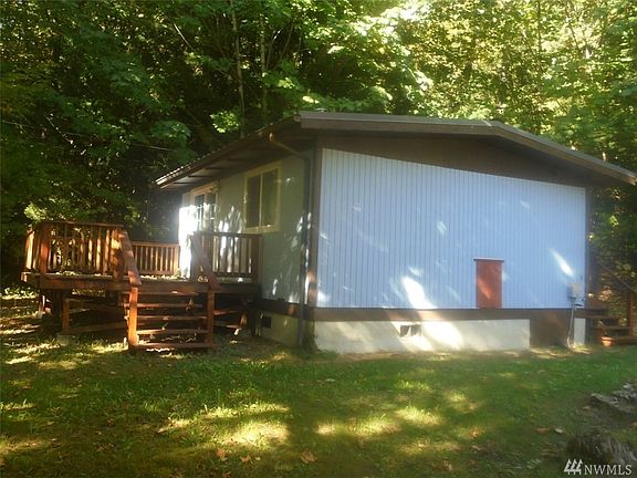 3rd image of 83 Palomino Ln