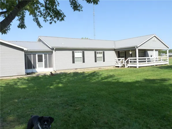 706 N Daisy Ln, Danville, IL 61834