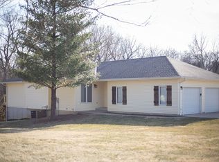 5405 NE 62nd St, Gladstone, MO 64119