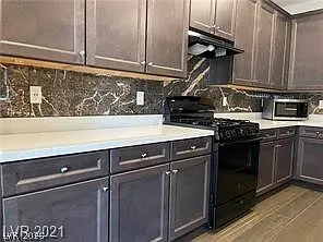 4 bed, 3.0 bath, 2209 sqft, $3,500 — Photo 3