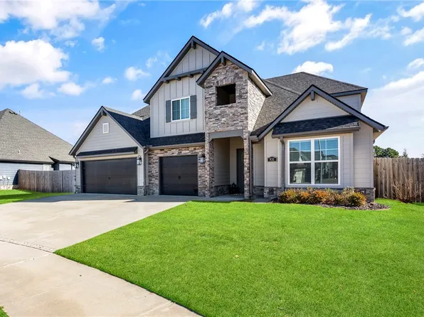 931 Red Maple St, Centerton, AR 72719
