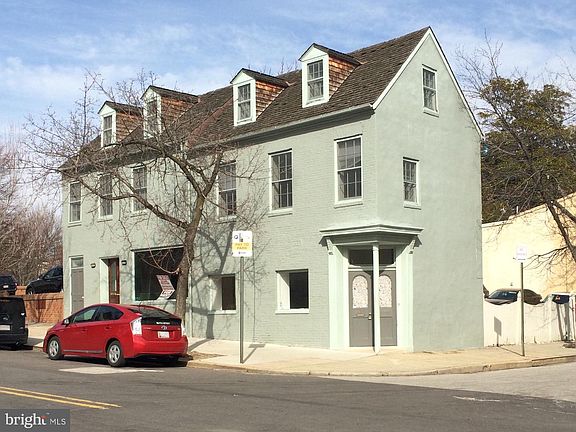 2nd image of 224 W Read St