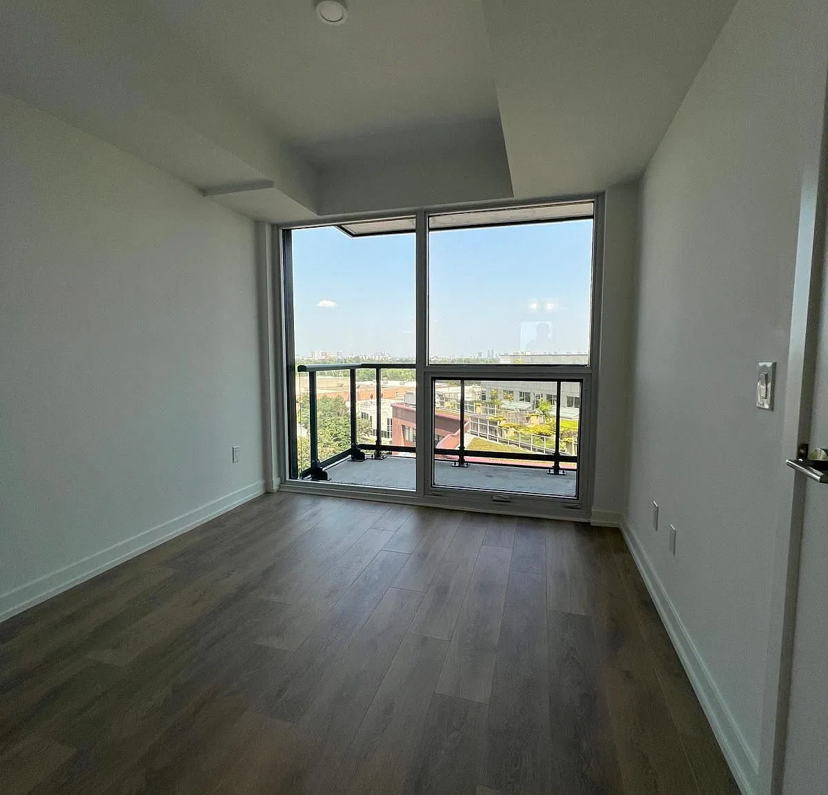 Westline Condos — Photo 3