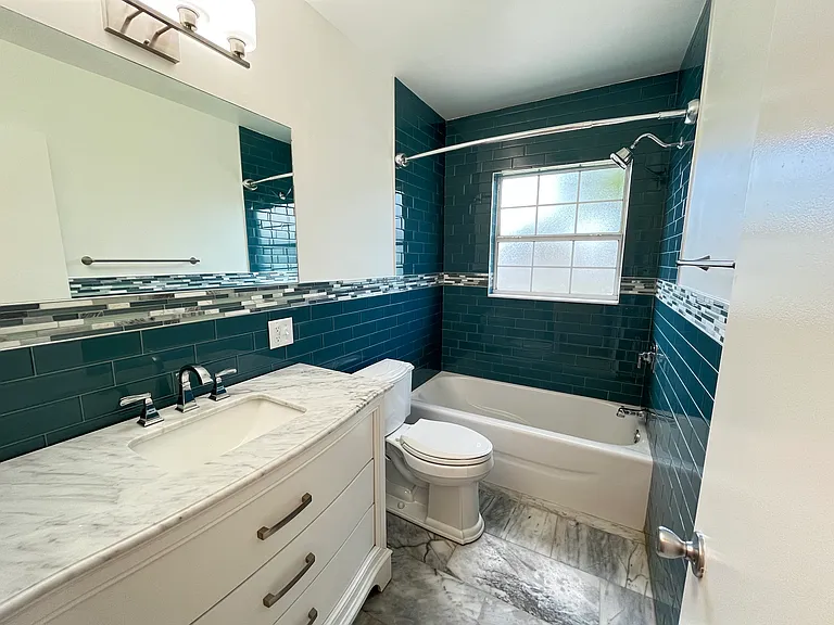 2nd Bathroom