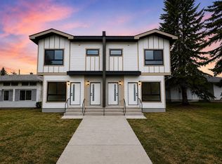 3119 45th St SW #1, Calgary, AB T3E 3T7