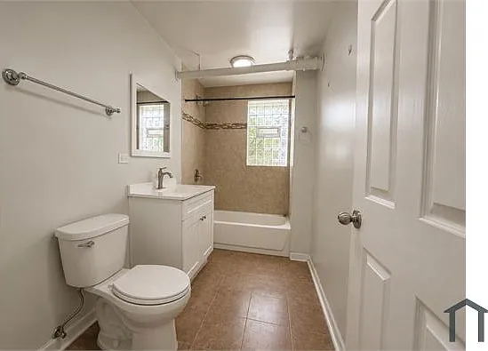 4 bed, $1,689 — Photo 3