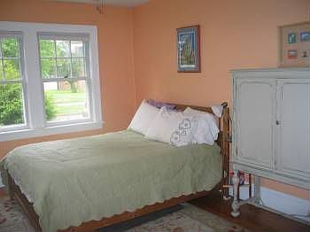 2nd image of 459 Bow St